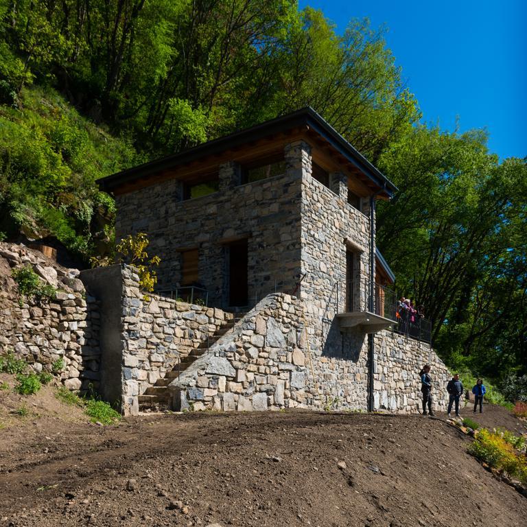 Tra Lago E Montagna Baita La Morena Nesso Exteriör bild
