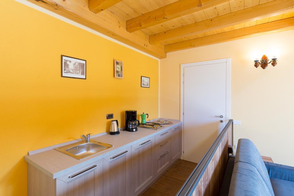 Tra Lago E Montagna Baita La Morena Nesso Exteriör bild